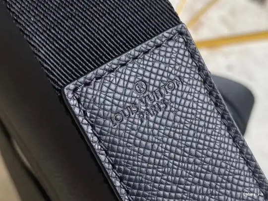 PM DISTRICT LOUIS VUITTON 0607